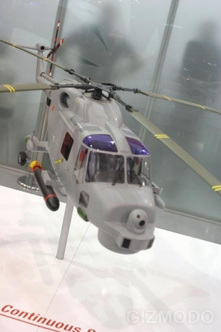 Illustration for article titled Dubai Air Show Has Most Amazing Aircraft and Weapon Models Ever